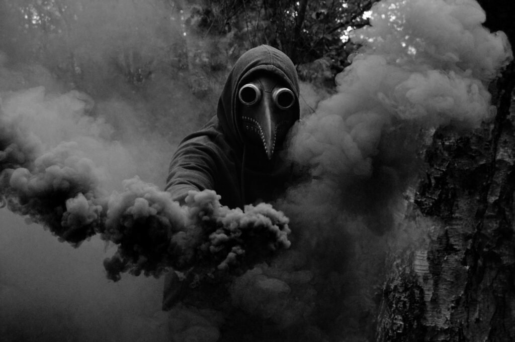 30 Essential Black-and-White Horror Movies to Watch for a Scary Experience